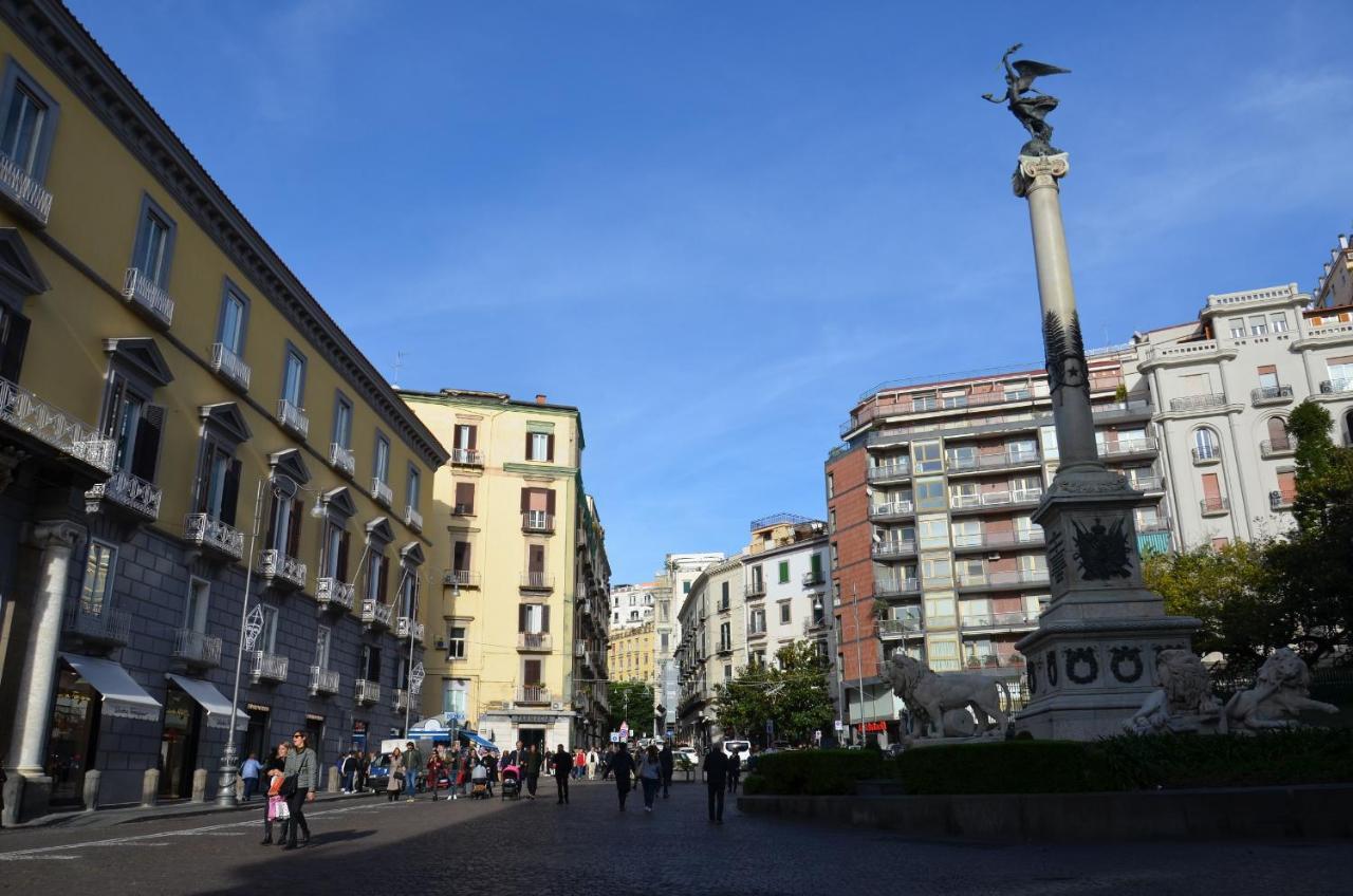 La Casa Spagnola Napoli Exteriör bild
